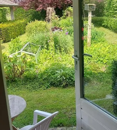 アパート Fully Equipped Private For Up To 4 Guests, Quiet Countryside Location, Only 30 Minutes From Rotterdam, Free Parking, Wifi And Large Garden Klaaswaal