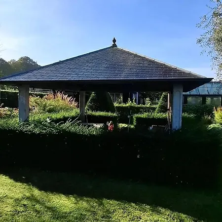 Fully Equipped Private Guesthouse For Up To 4 Guests, Quiet Countryside Location, Only 30 Minutes From Rotterdam, Free Parking, Wifi And Large Garden Klaaswaal