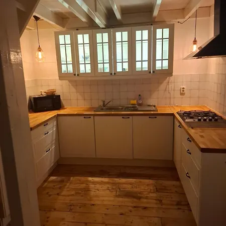 アパート Fully Equipped Private For Up To 4 Guests, Quiet Countryside Location, Only 30 Minutes From Rotterdam, Free Parking, Wifi And Large Garden Klaaswaal