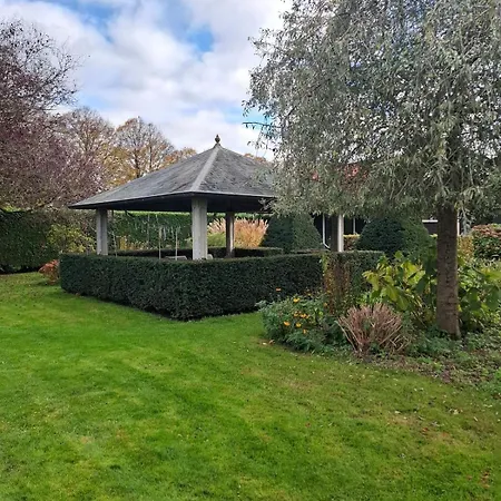 Fully Equipped Private For Up To 4 Guests, Quiet Countryside Location, Only 30 Minutes From Rotterdam, Free Parking, Wifi And Large Garden アパート Klaaswaal
