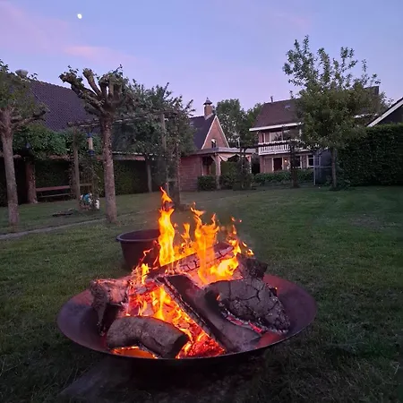 アパート Fully Equipped Private For Up To 4 Guests, Quiet Countryside Location, Only 30 Minutes From Rotterdam, Free Parking, Wifi And Large Garden